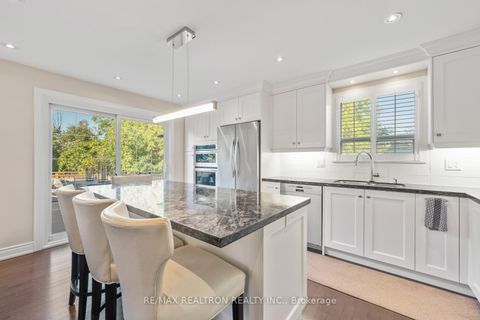 Photo 13 at 25 Cedar Springs Grove, Bathurst Manor, Toronto