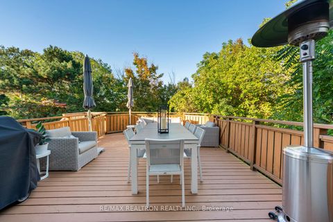 Photo 16 at 25 Cedar Springs Grove, Bathurst Manor, Toronto