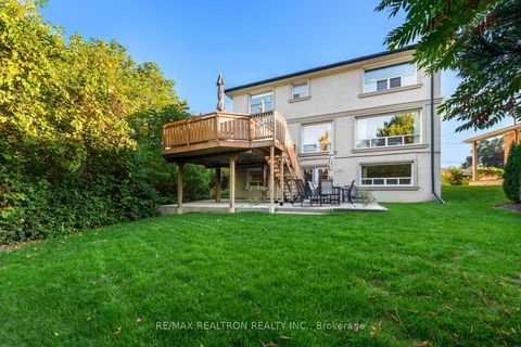 Photo 31 at 25 Cedar Springs Grove, Bathurst Manor, Toronto