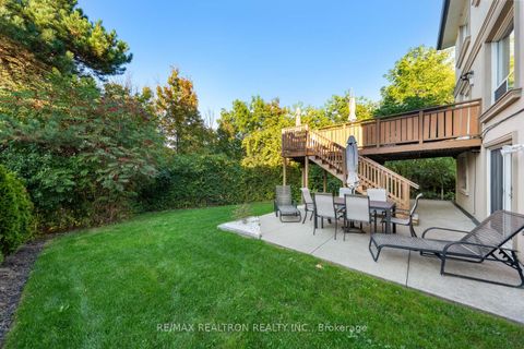 Photo 33 at 25 Cedar Springs Grove, Bathurst Manor, Toronto