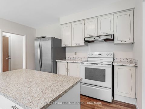 Photo 7 at 275 Jeffcoat Drive, Clairville, Toronto
