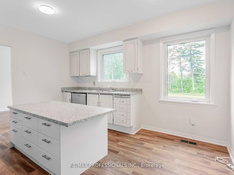 Photo 8 at 275 Jeffcoat Drive, Clairville, Toronto