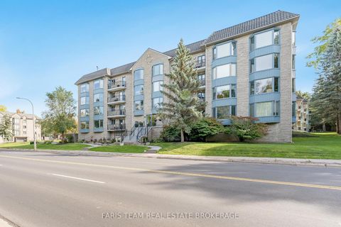 Photo 1 at 307 - 85 Wellington Street W, Aurora Village, Aurora