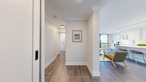 Photo 5 at 804 - 100 Quebec Avenue, High Park North, Toronto