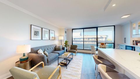 Photo 7 at 804 - 100 Quebec Avenue, High Park North, Toronto