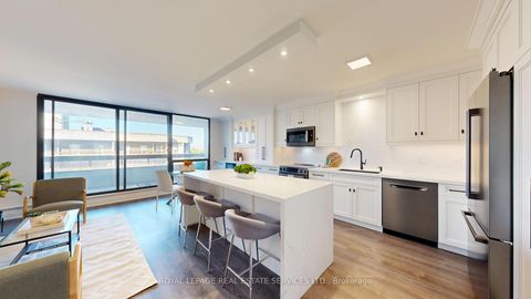 Photo 12 at 804 - 100 Quebec Avenue, High Park North, Toronto