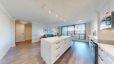 Photo 13 at 804 - 100 Quebec Avenue, High Park North, Toronto