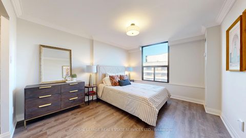 Photo 19 at 804 - 100 Quebec Avenue, High Park North, Toronto