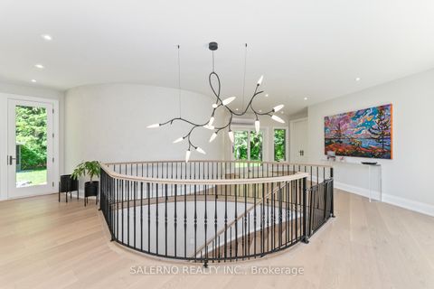 Photo 5 at 290 Kingscross Drive, King City, King Photo 5 at 290 Kingscross Drive, King City, King