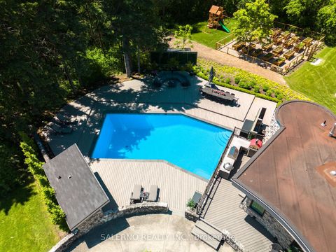 Photo 32 at 290 Kingscross Drive, King City, King Photo 32 at 290 Kingscross Drive, King City, King