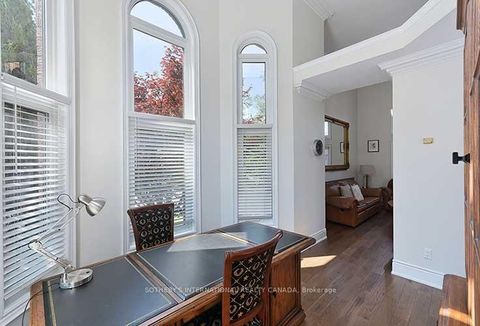 Photo 9 at 2 Kimber Crescent, East Woodbridge, Vaughan