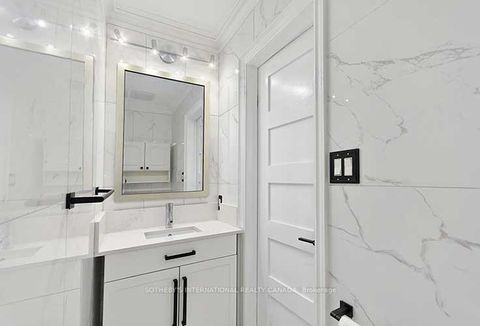 Photo 22 at 2 Kimber Crescent, East Woodbridge, Vaughan