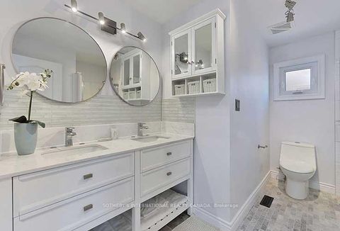 Photo 30 at 2 Kimber Crescent, East Woodbridge, Vaughan