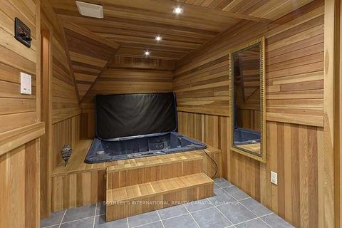 Photo 37 at 2 Kimber Crescent, East Woodbridge, Vaughan