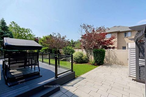 Photo 43 at 2 Kimber Crescent, East Woodbridge, Vaughan