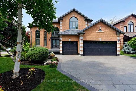 Photo 44 at 2 Kimber Crescent, East Woodbridge, Vaughan