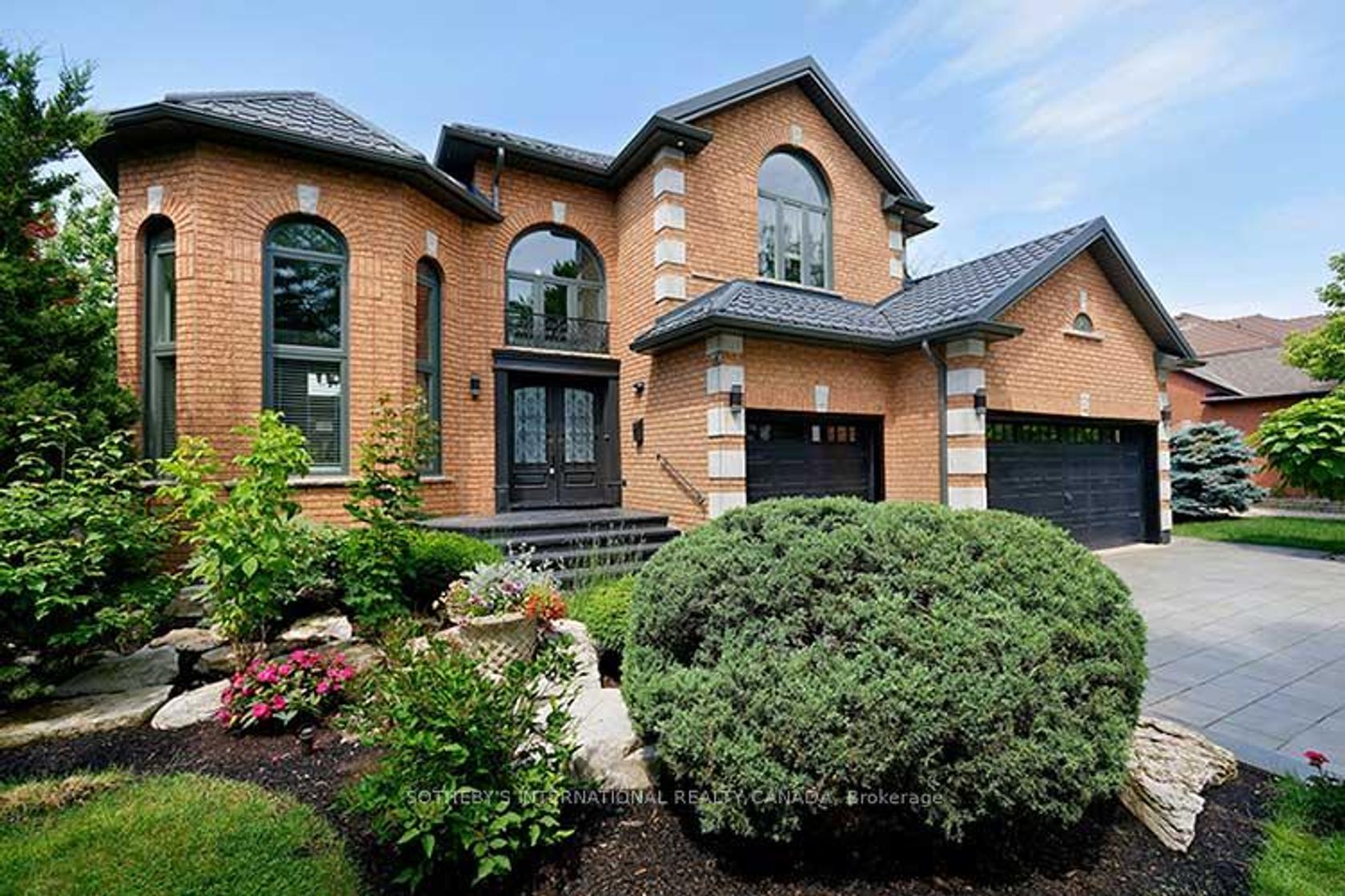 2 Kimber Crescent, East Woodbridge, Vaughan 