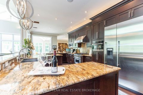 Photo 6 at 6 Georgina Drive, North Shore, Barrie