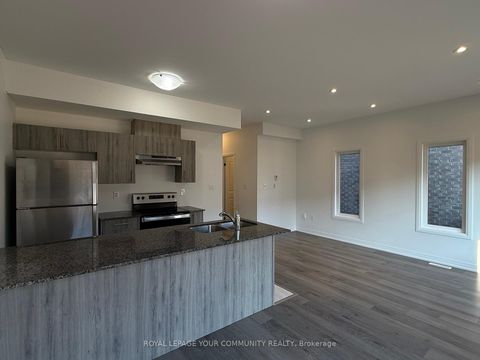 Photo 5 at 141 Turnberry Lane, Painswick South, Barrie