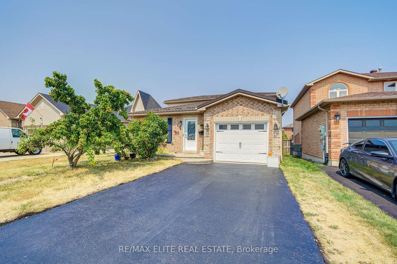 222 Country Lane, Painswick South, Barrie photo number 2