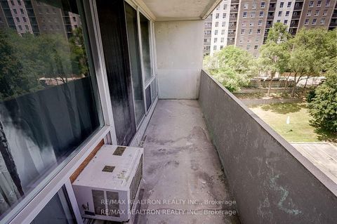 Photo 26 at 602 - 2 Glamorgan Avenue, Dorset Park, Toronto