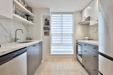 Photo 8 at 801 - 80 Charles Street E, Yonge Corridor, Toronto Photo 8 at 801 - 80 Charles Street E, Yonge Corridor, Toronto