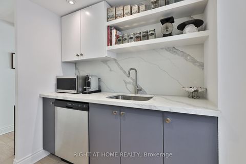 Photo 10 at 801 - 80 Charles Street E, Yonge Corridor, Toronto Photo 10 at 801 - 80 Charles Street E, Yonge Corridor, Toronto