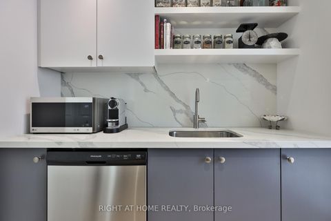 Photo 11 at 801 - 80 Charles Street E, Yonge Corridor, Toronto Photo 11 at 801 - 80 Charles Street E, Yonge Corridor, Toronto