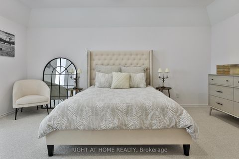 Photo 15 at 801 - 80 Charles Street E, Yonge Corridor, Toronto Photo 15 at 801 - 80 Charles Street E, Yonge Corridor, Toronto