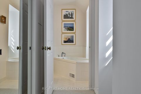 Photo 18 at 801 - 80 Charles Street E, Yonge Corridor, Toronto Photo 18 at 801 - 80 Charles Street E, Yonge Corridor, Toronto