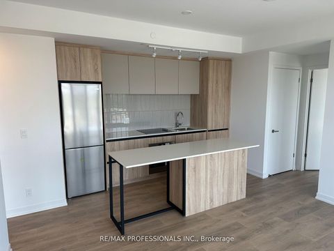 Photo 3 at B1203 - 7950 Bathurst Street, Beverley Glen, Vaughan