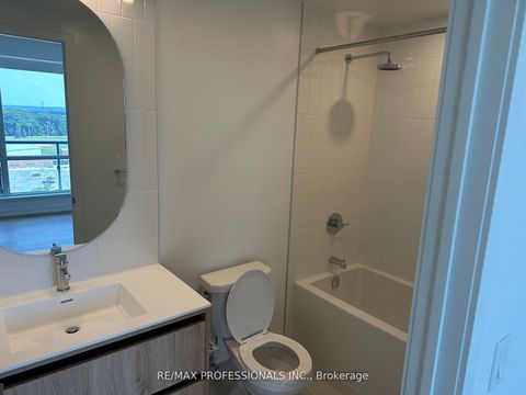 Photo 12 at B1203 - 7950 Bathurst Street, Beverley Glen, Vaughan