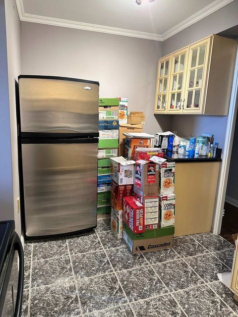 Photo 3 at 1510 - 130 Neptune Drive, Lawrence, Toronto