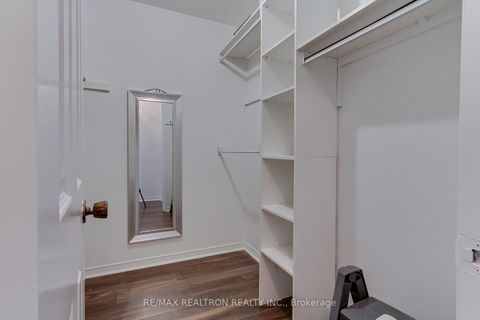 Photo 33 at 19 Crystal Drive N, Mill Pond, Richmond Hill