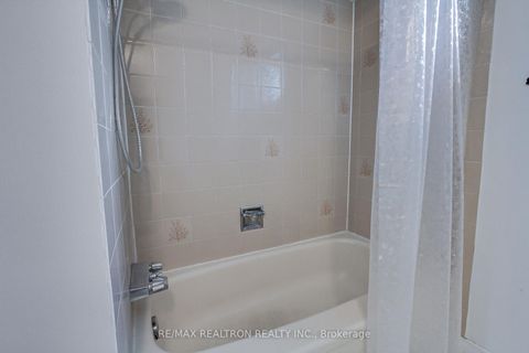 Photo 41 at 19 Crystal Drive N, Mill Pond, Richmond Hill