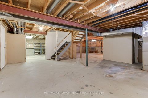 Photo 43 at 19 Crystal Drive N, Mill Pond, Richmond Hill