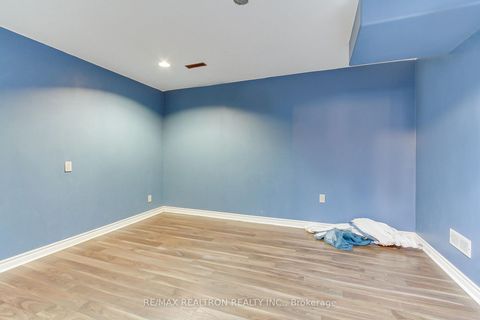 Photo 44 at 19 Crystal Drive N, Mill Pond, Richmond Hill Photo 44 at 19 Crystal Drive N, Mill Pond, Richmond Hill