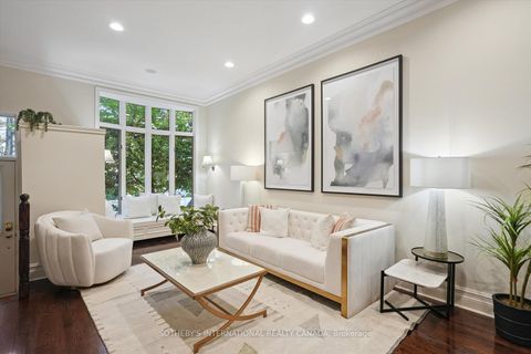 Photo 1 at 4 - 260 Russell Hill Road, Casa Loma, Toronto