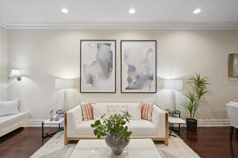 Photo 3 at 4 - 260 Russell Hill Road, Casa Loma, Toronto