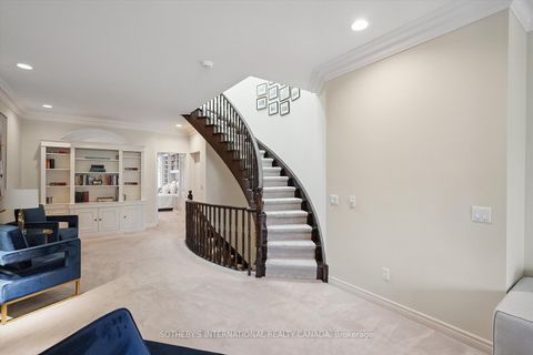 Photo 14 at 4 - 260 Russell Hill Road, Casa Loma, Toronto