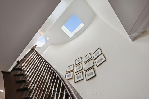 Photo 20 at 4 - 260 Russell Hill Road, Casa Loma, Toronto Photo 20 at 4 - 260 Russell Hill Road, Casa Loma, Toronto