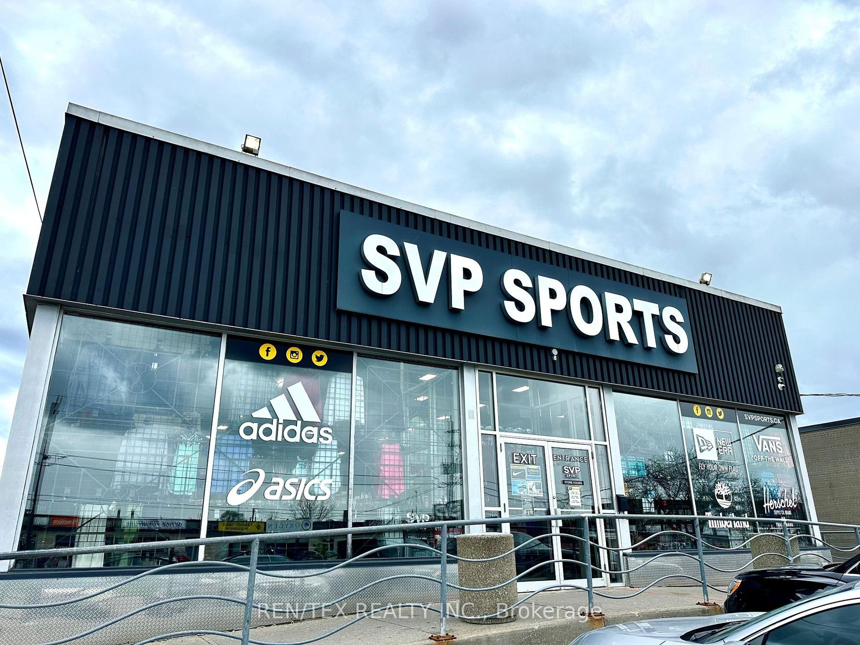 131 Cartwright Avenue, Glen Park, Toronto photo number 2