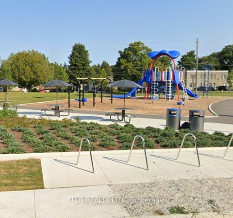 Photo 1 at 775 Chinook Path, Donevan, Oshawa