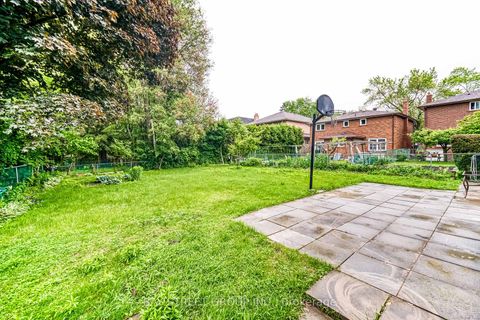 Photo 37 at 627 Conacher Drive, Newtonbrook East, Toronto