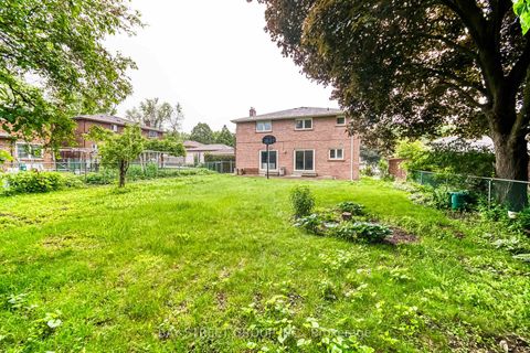 Photo 38 at 627 Conacher Drive, Newtonbrook East, Toronto