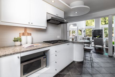 Photo 11 at 74 Inglewood Drive, Moore Park, Toronto