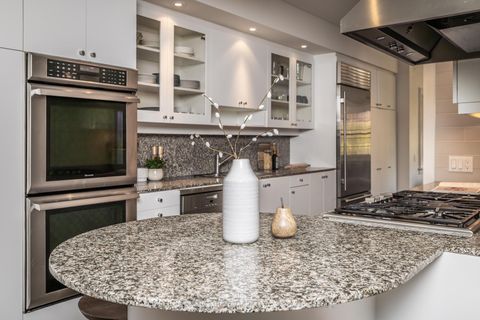 Photo 12 at 74 Inglewood Drive, Moore Park, Toronto