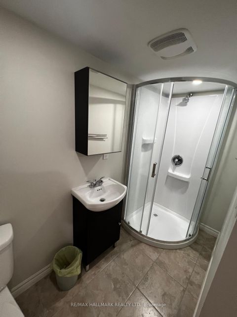 Photo 16 at 85 Watkins Glen Crescent, Bayview Wellington, Aurora