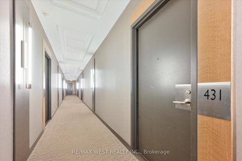Photo 8 at 431 - 1030 King Street W, Niagara, Toronto