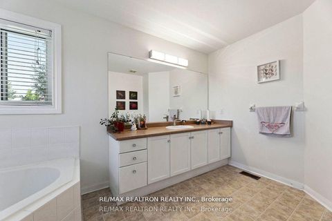 Photo 12 at 70 Padfield Drive, Bowmanville, Clarington